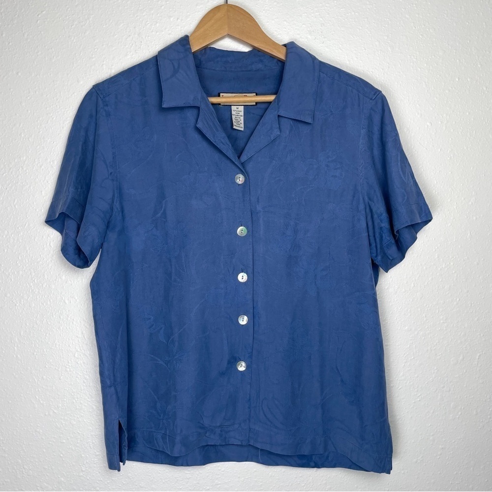 Jamaica Bay Blue Floral Button Down T-Shirt Silk Blend Sz. Medium